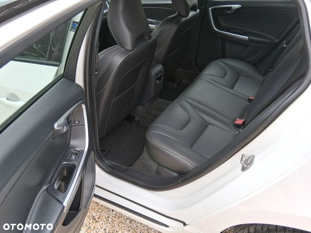 Volvo V60 - 16