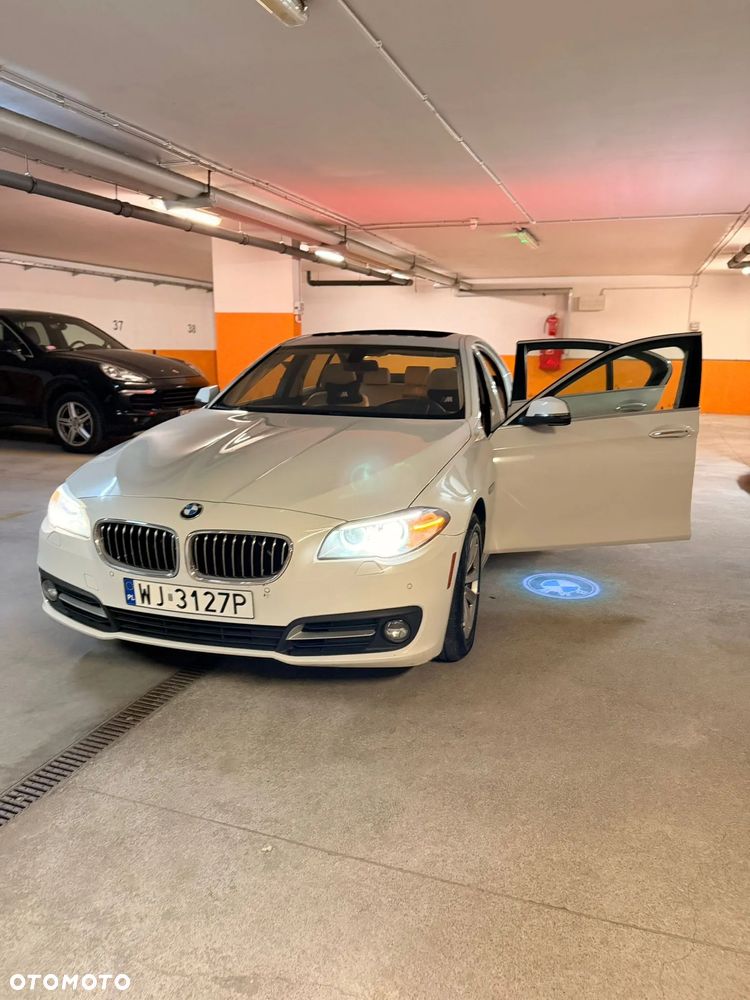 BMW Seria 5 528i xDrive - 23