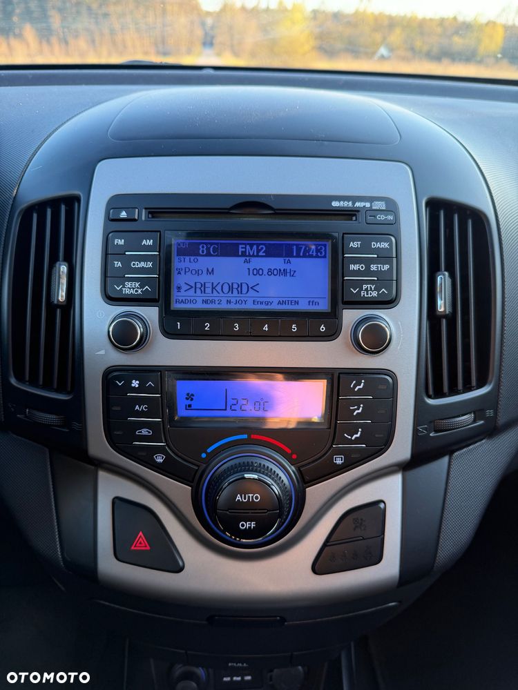 Hyundai i30 1.6 CRDi Comfort EU5 - 16