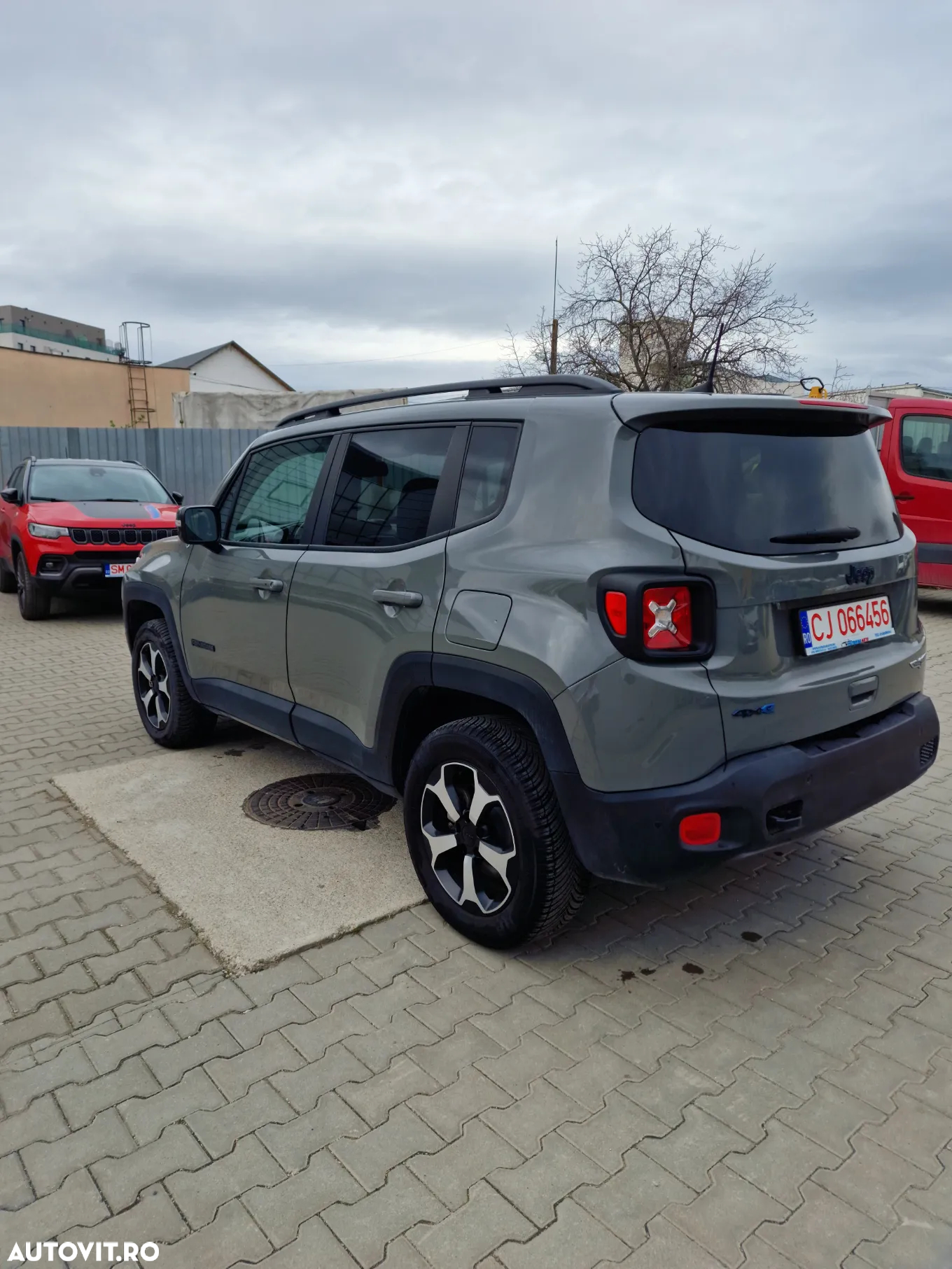 Jeep Renegade 1.3 T-GDI 4xe PLUG-IN Hybrid Automatik Trailhawk - 2