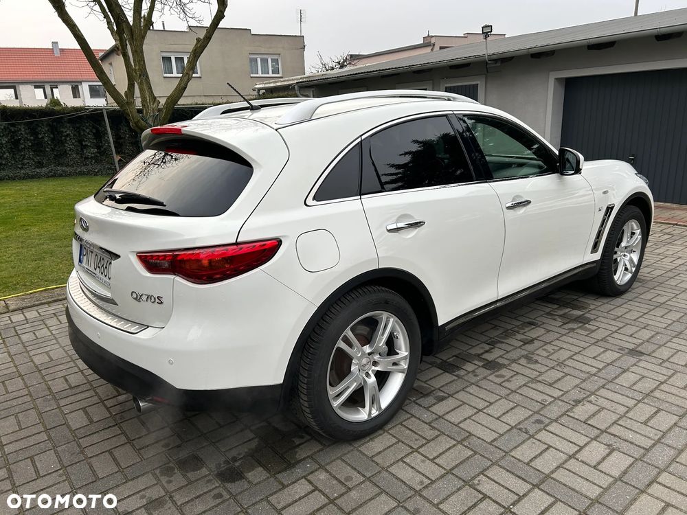 Infiniti QX70 3.7 S Premium - 4