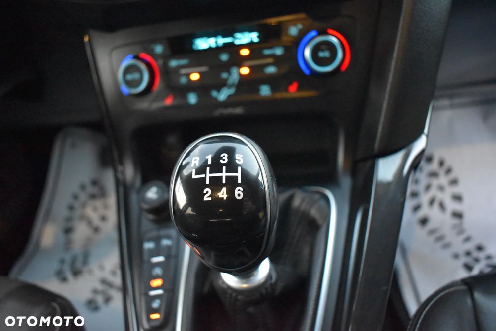 Ford Focus 1.5 TDCi DPF Start-Stopp-System Titanium - 35