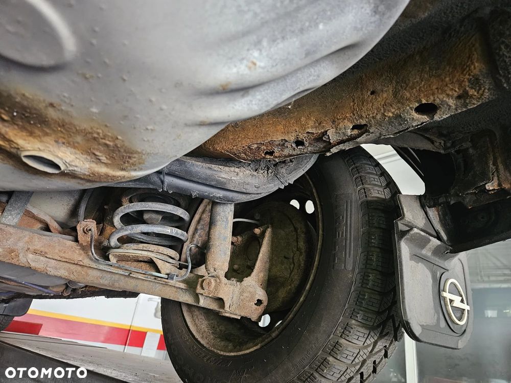 Opel Astra 1.4 GL - 22