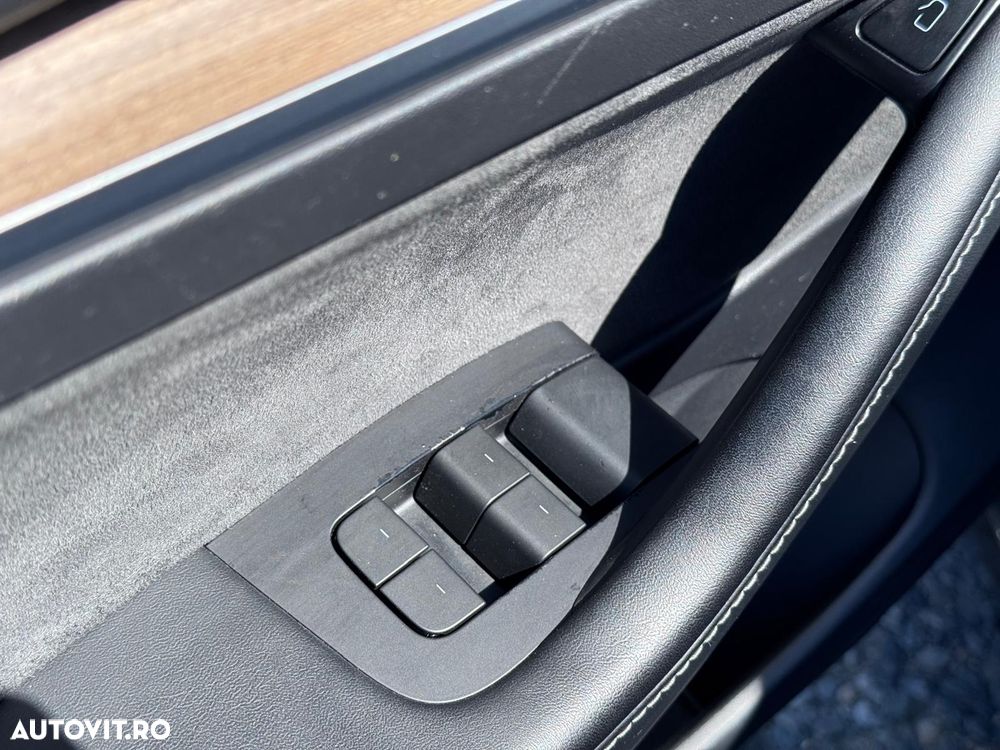 Tesla Model 3 Long Range AWD Premium - 21