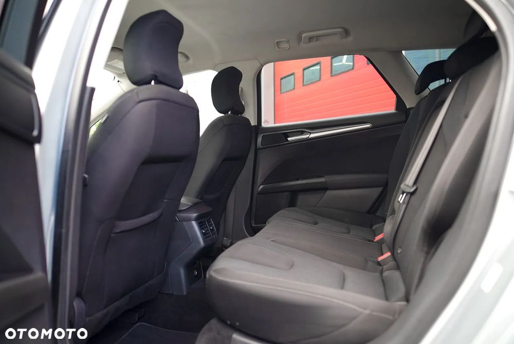 Ford Mondeo - 27