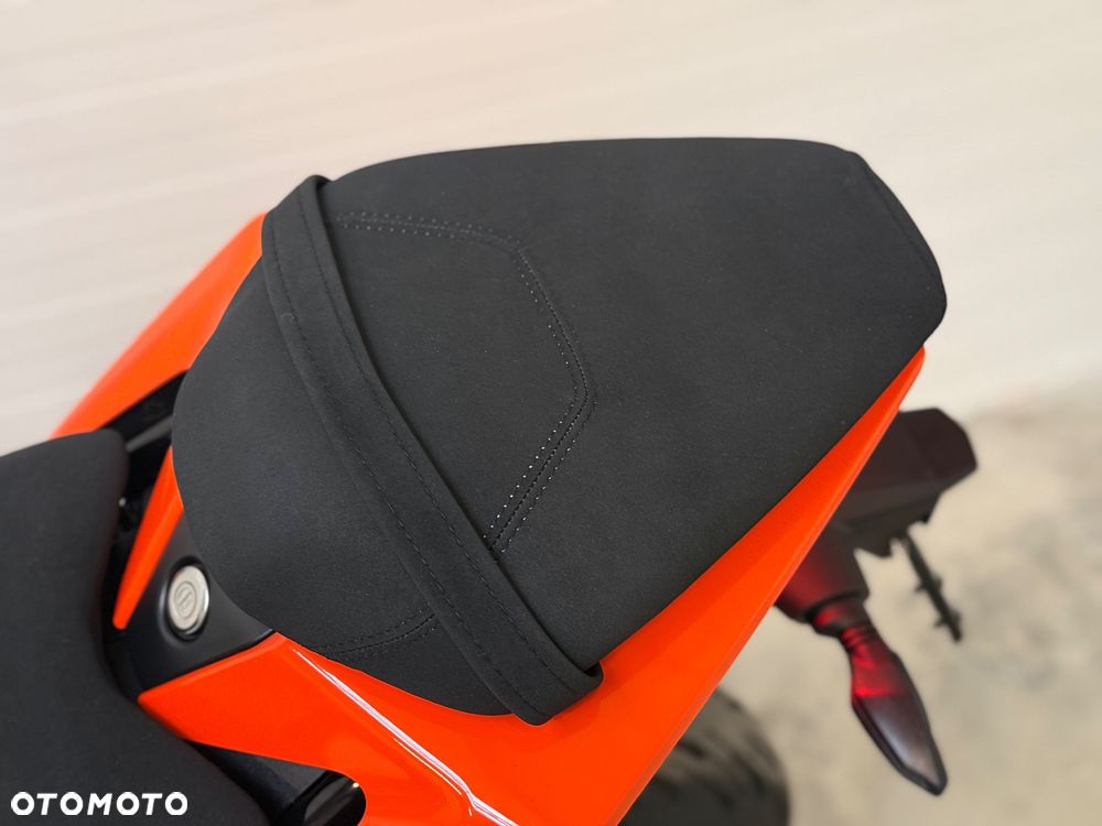 KTM RC 125 - 31