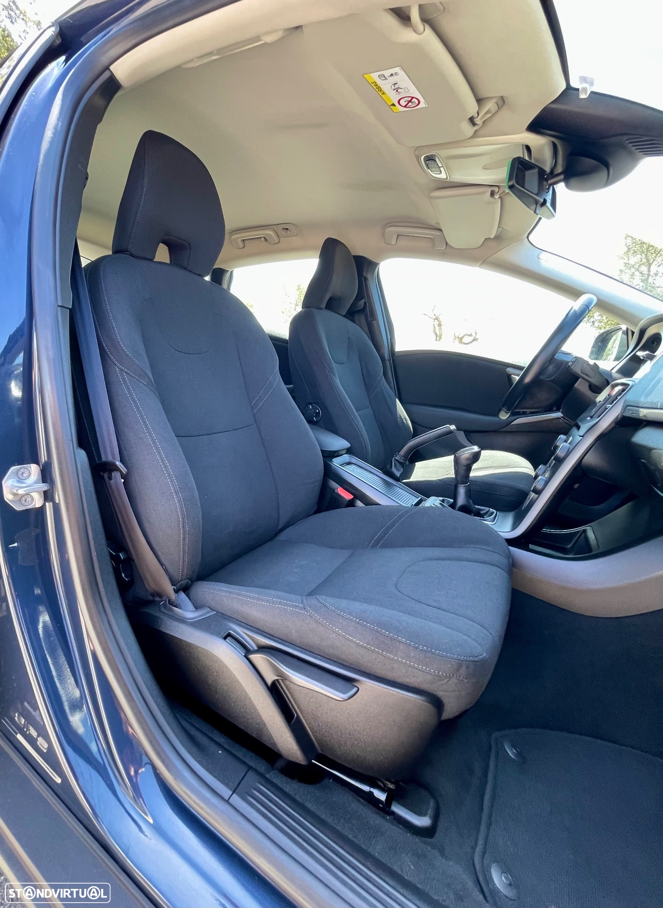 Volvo V40 Cross Country 1.6 D2 Momentum - 13