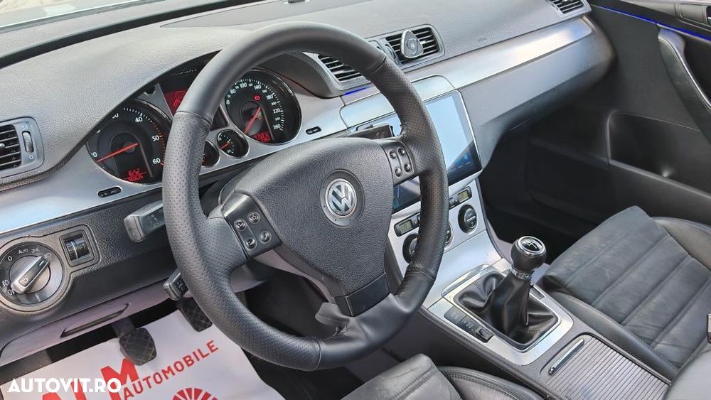 Volkswagen Passat 1.9 TDI DPF Highline - 22
