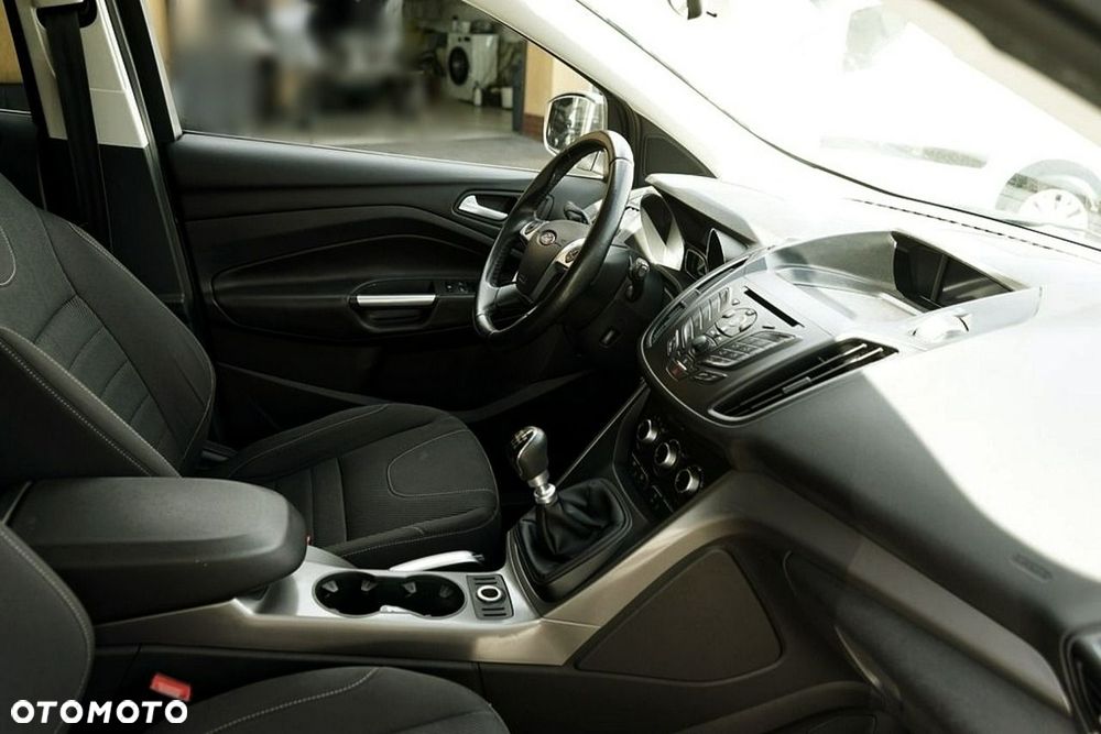 Ford Kuga - 14