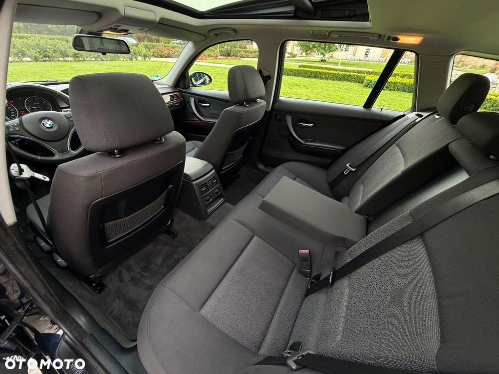 BMW Seria 3 - 16
