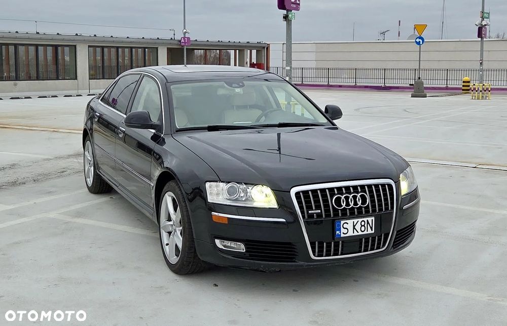 Audi A8 4.2 FSI Quattro - 2