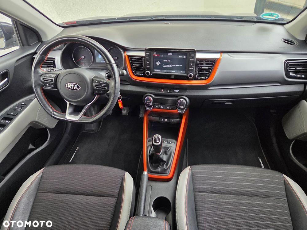 Kia Stonic - 10