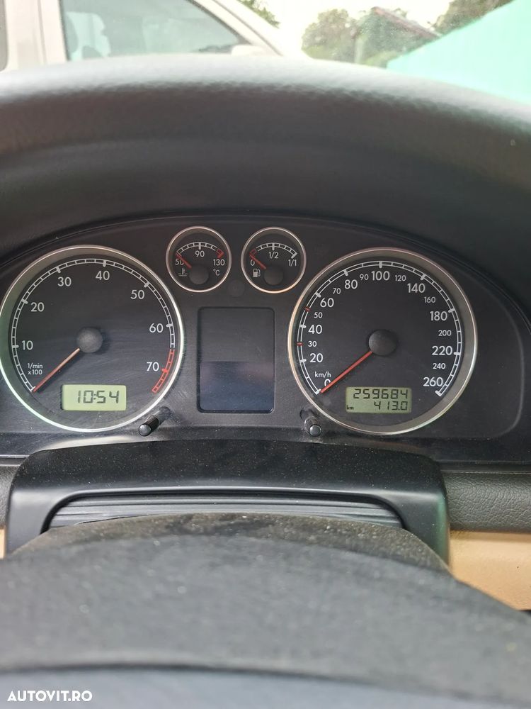 Volkswagen Passat - 6