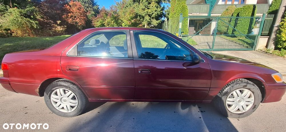Toyota Camry - 20