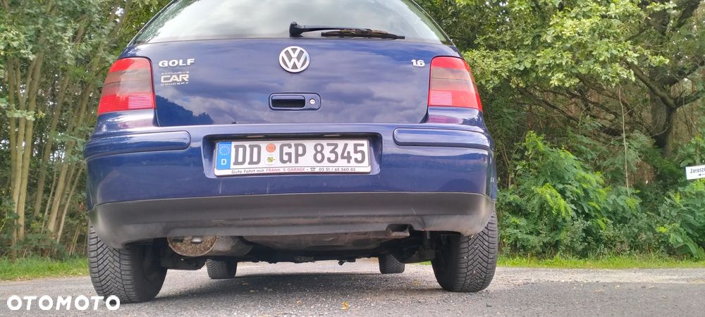Volkswagen Golf 1.6 - 32