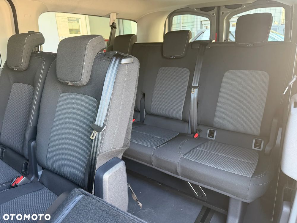Volkswagen Transporter Kombi L2H1 M1 - 10