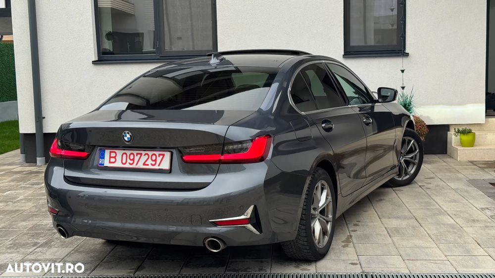 BMW Seria 3 318i Aut. Luxury Line - 16