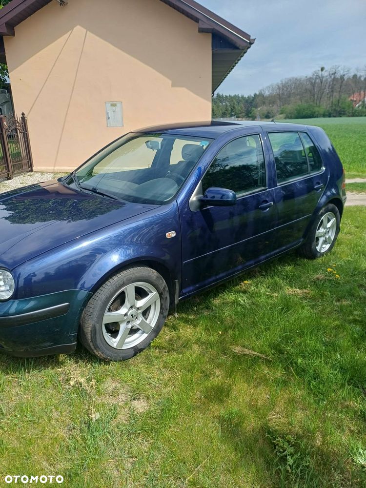 Volkswagen Golf 1.6 Basis - 6
