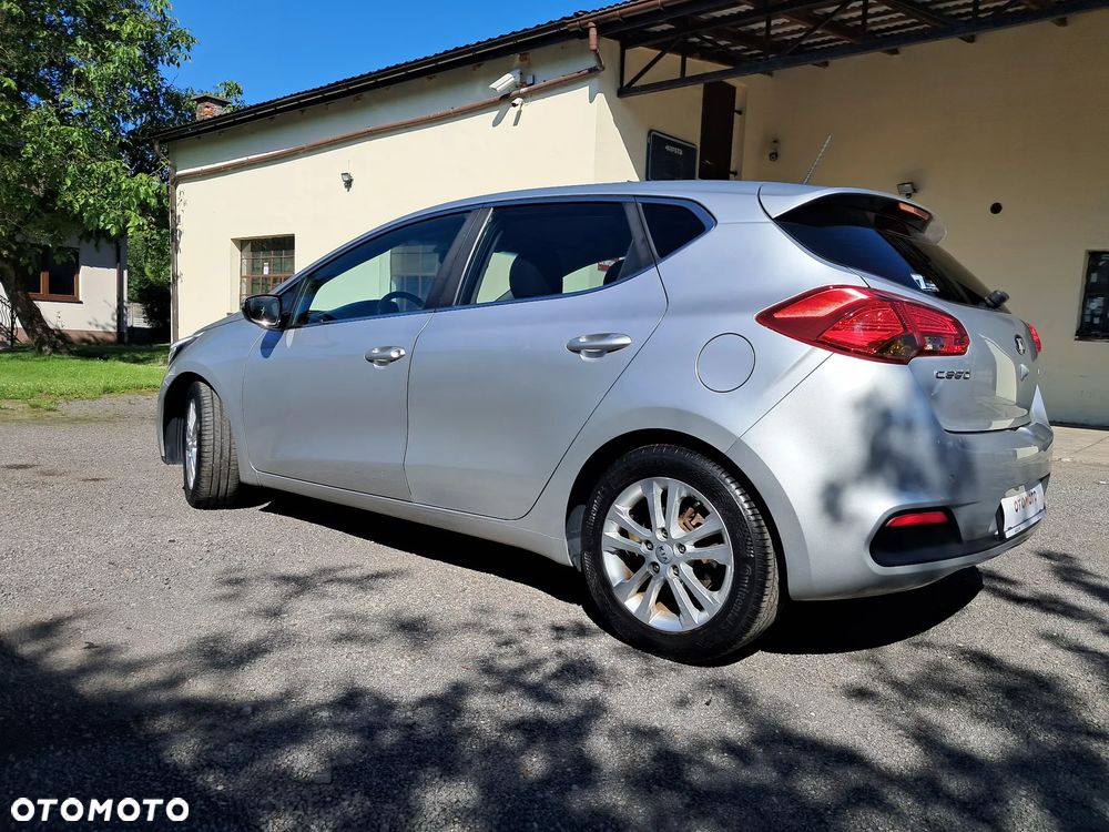Kia Ceed 1.4 CVVT Attract - 3