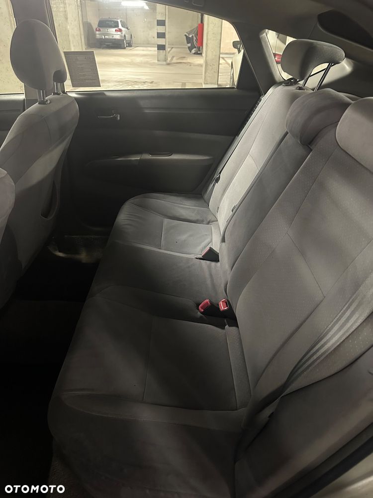 Toyota Prius 1.5 VVT-i Sol - 4