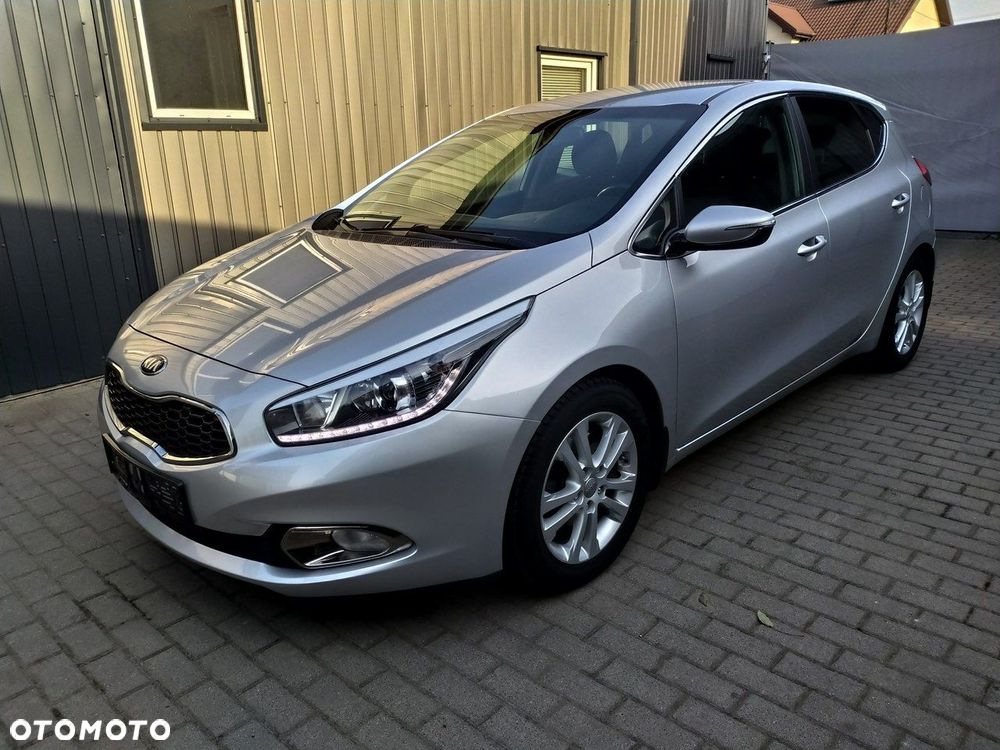 Kia Ceed 1.6 GDI ISG Dream-Team Edition - 3