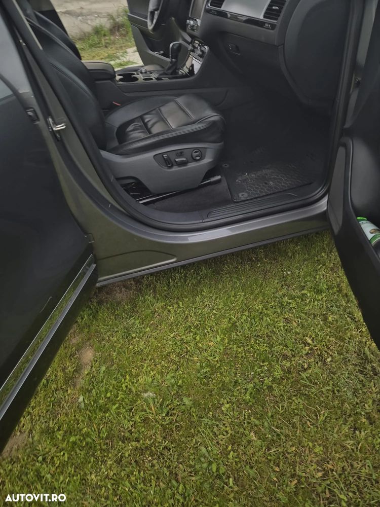 Volkswagen Touareg 3.0 V6 TDI SCR Blue Motion DPF Automatik Executive Edition - 4