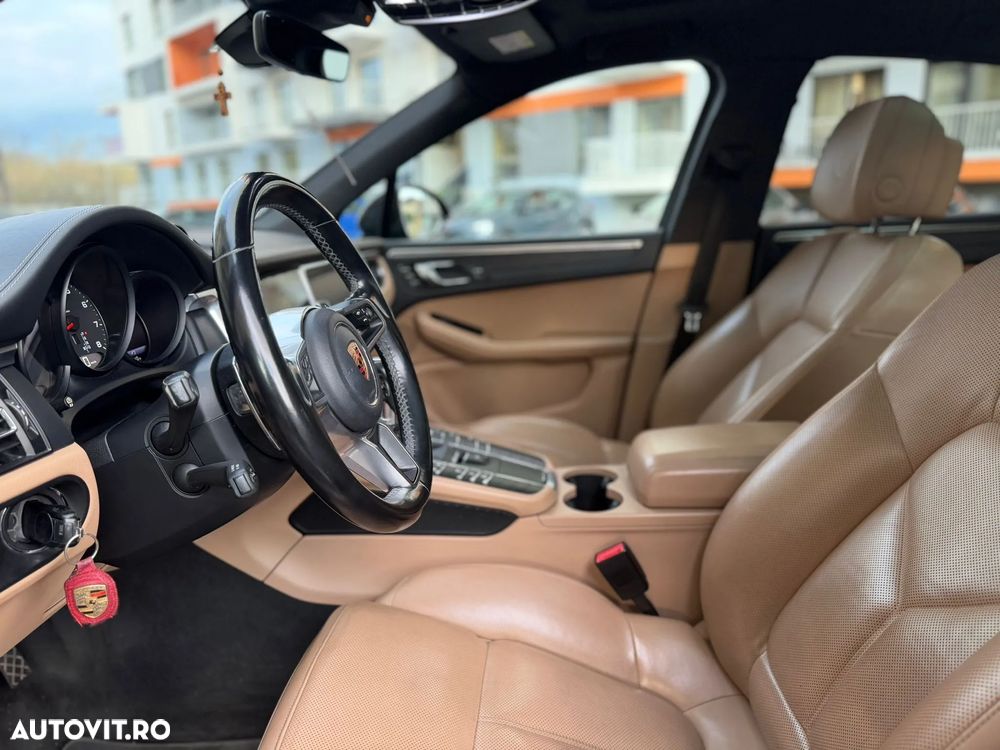 Porsche Macan Standard - 6