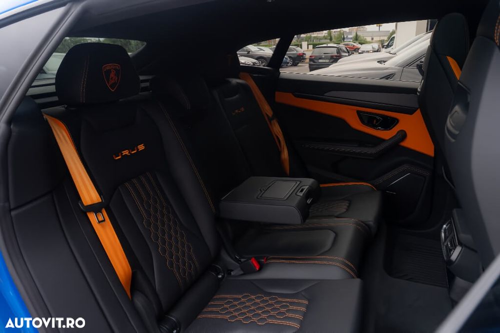 Lamborghini URUS - 36