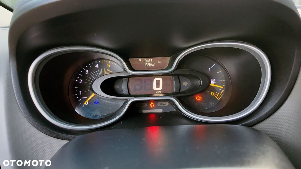 Renault Trafic - 16