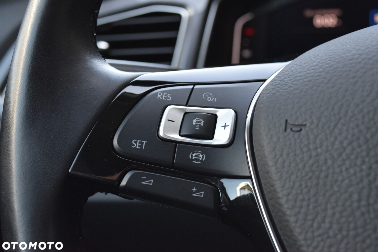 Volkswagen T-Roc 1.5 TSI ACT Premium - 13