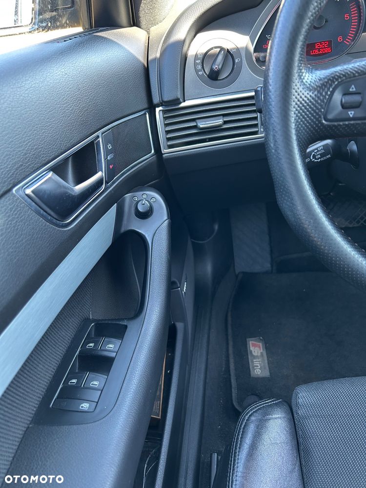 Audi A6 Avant - 32