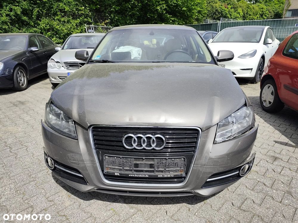Audi A3 Sportback 1.8 TFSI Ambiente - 28