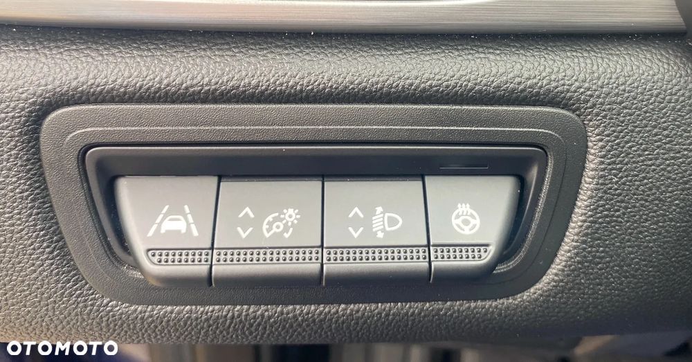 Renault Captur 1.3 TCe Intens EDC - 4