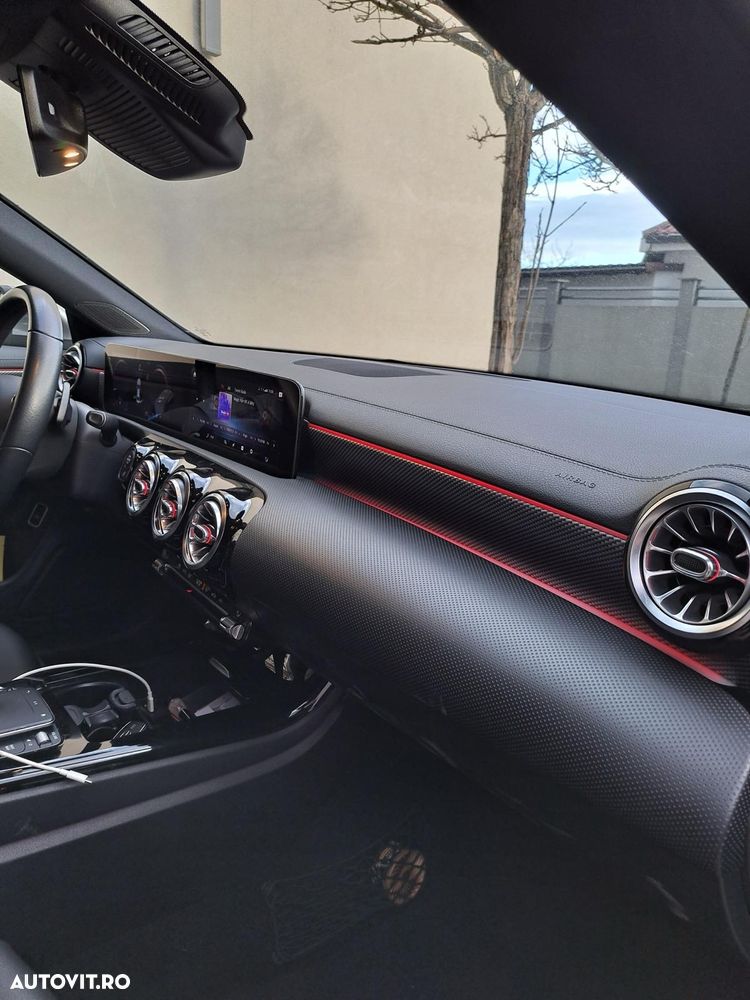 Mercedes-Benz CLA - 8