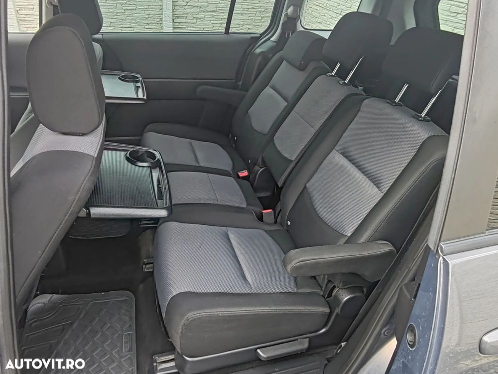 Mazda 5 - 14