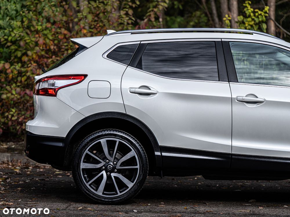 Nissan Qashqai 1.6 dCi TEKNA - 8