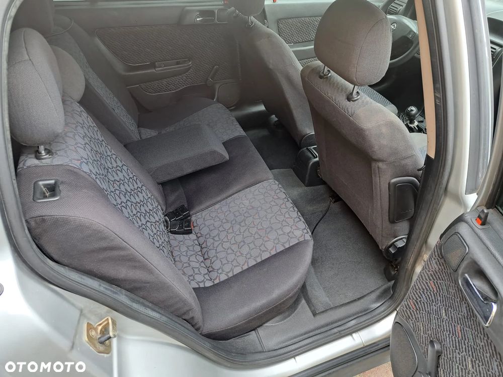 Opel Astra 1.6 - 11