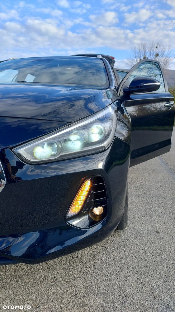 Hyundai i30 1.6 CRDi Classic + DCT - 21