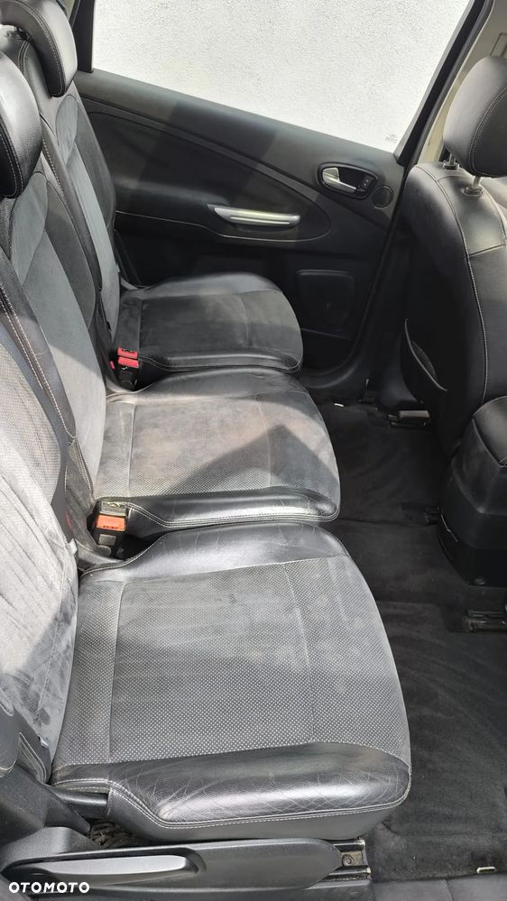 Ford S-Max - 9