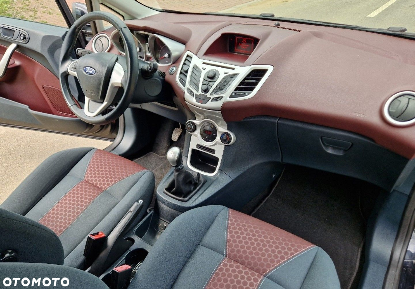 Ford Fiesta 1.25 Titanium X - 28