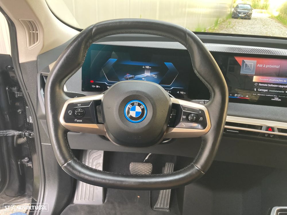 BMW iX xDrive40 - 18