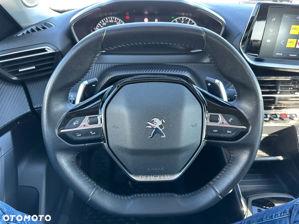 Peugeot 2008 1.2 PureTech Active S&S EAT8 - 12