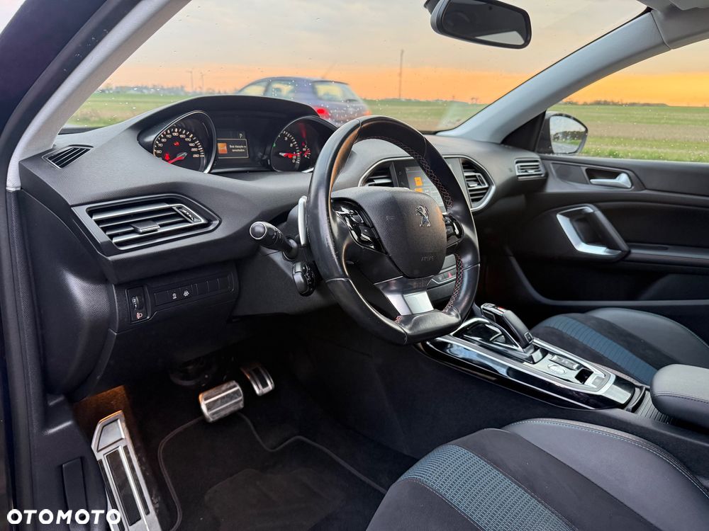 Peugeot 308 PureTech 130 GPF EAT8 Stop & Start Allure - 13