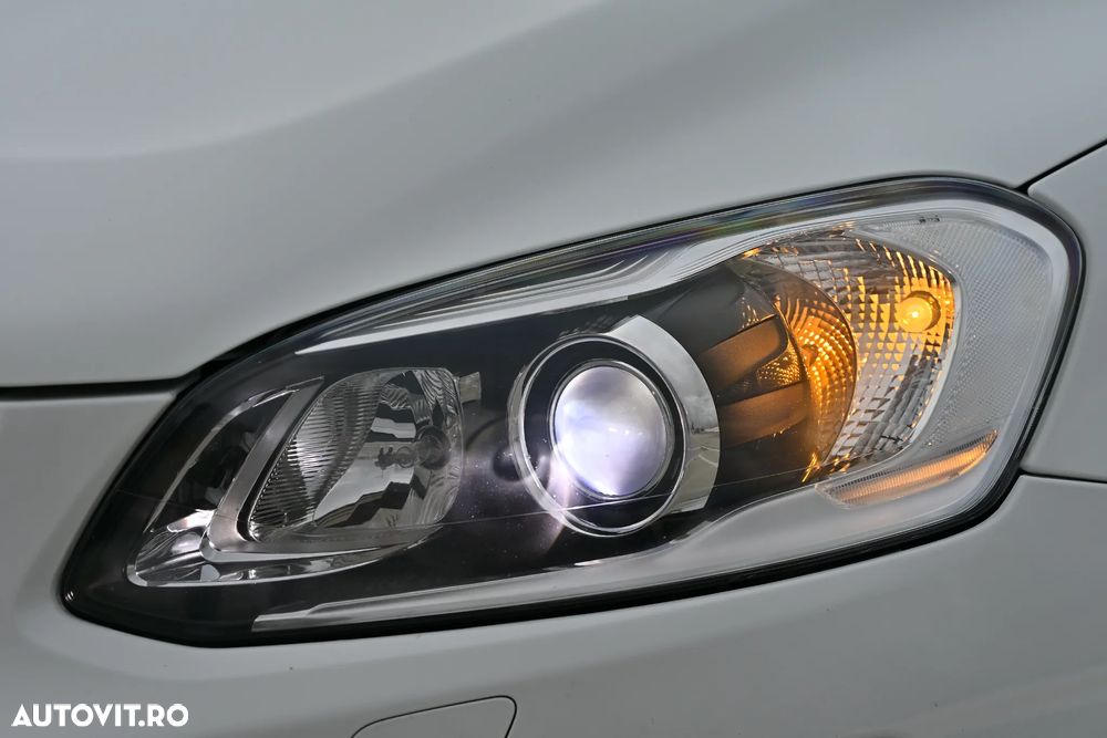 Volvo XC 60 D5 AWD Aut. Summum - 24