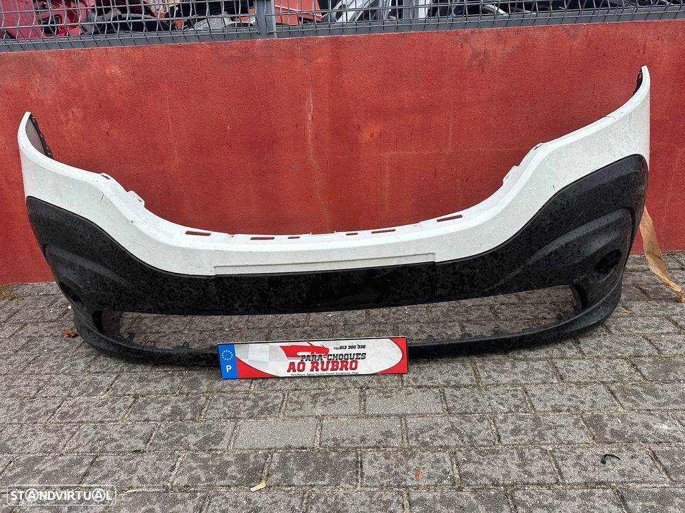 Parachoque Renault trafic 2016 - 1