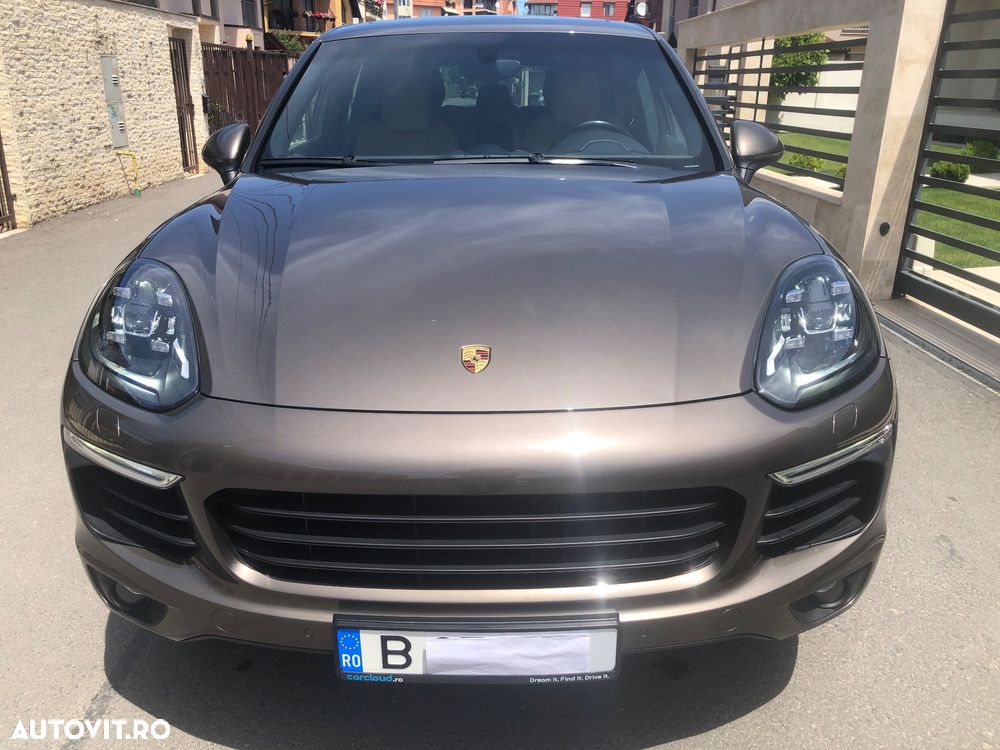Porsche Cayenne 3.0 L V6 - 2