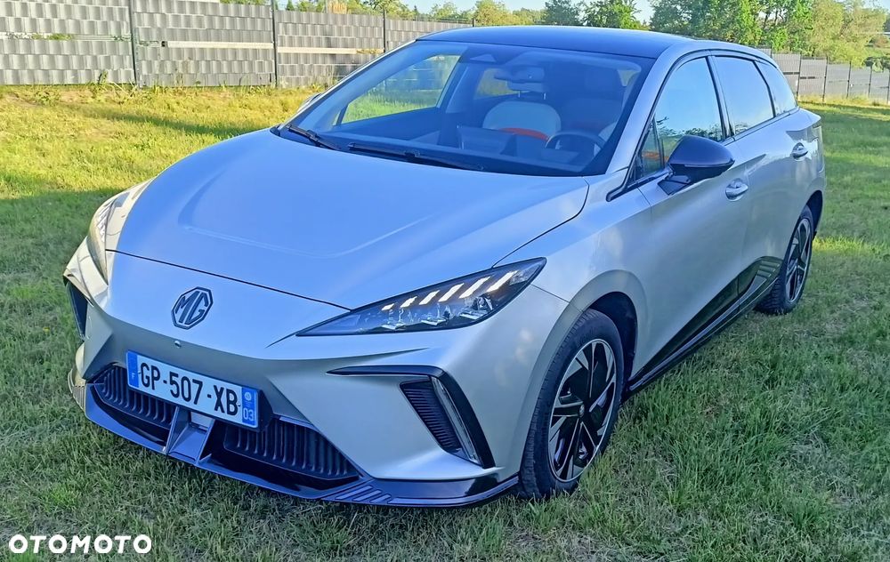 MG 4 Luxury 64 kWh - 24