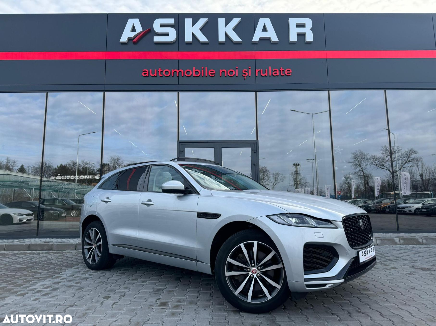 Jaguar F-Pace P400e AWD R-Dynamic SE - 3