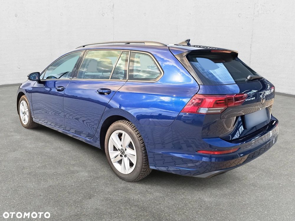 Volkswagen Golf - 8