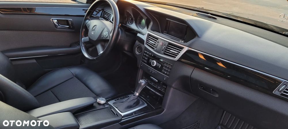 Mercedes-Benz Klasa E 200 CDI DPF BlueEFFICIENCY Automatik Avantgarde - 15